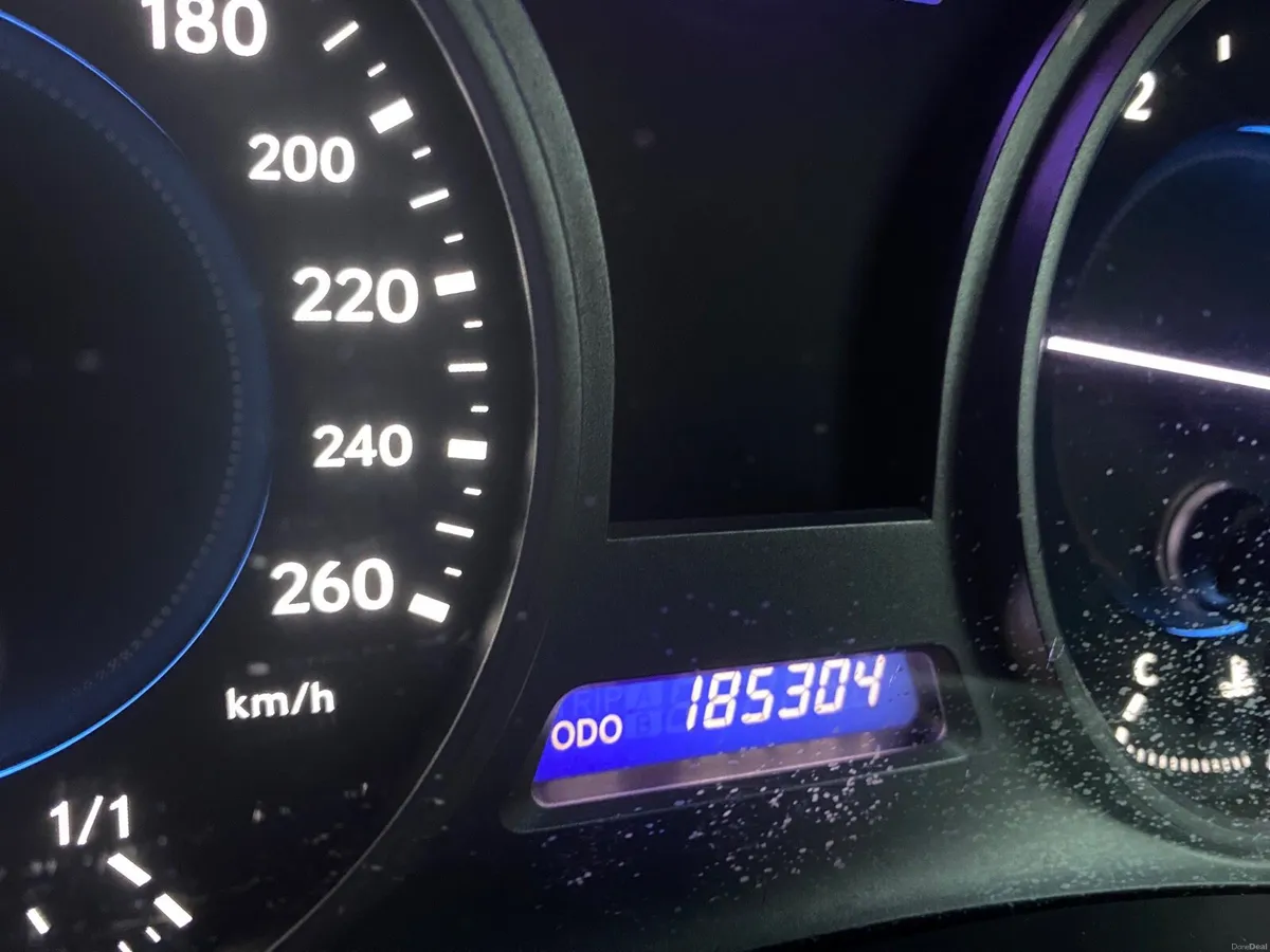 LEXUS iS220 EXECUTIVE AS NEW LOW KMS ✅👍 - Image 4