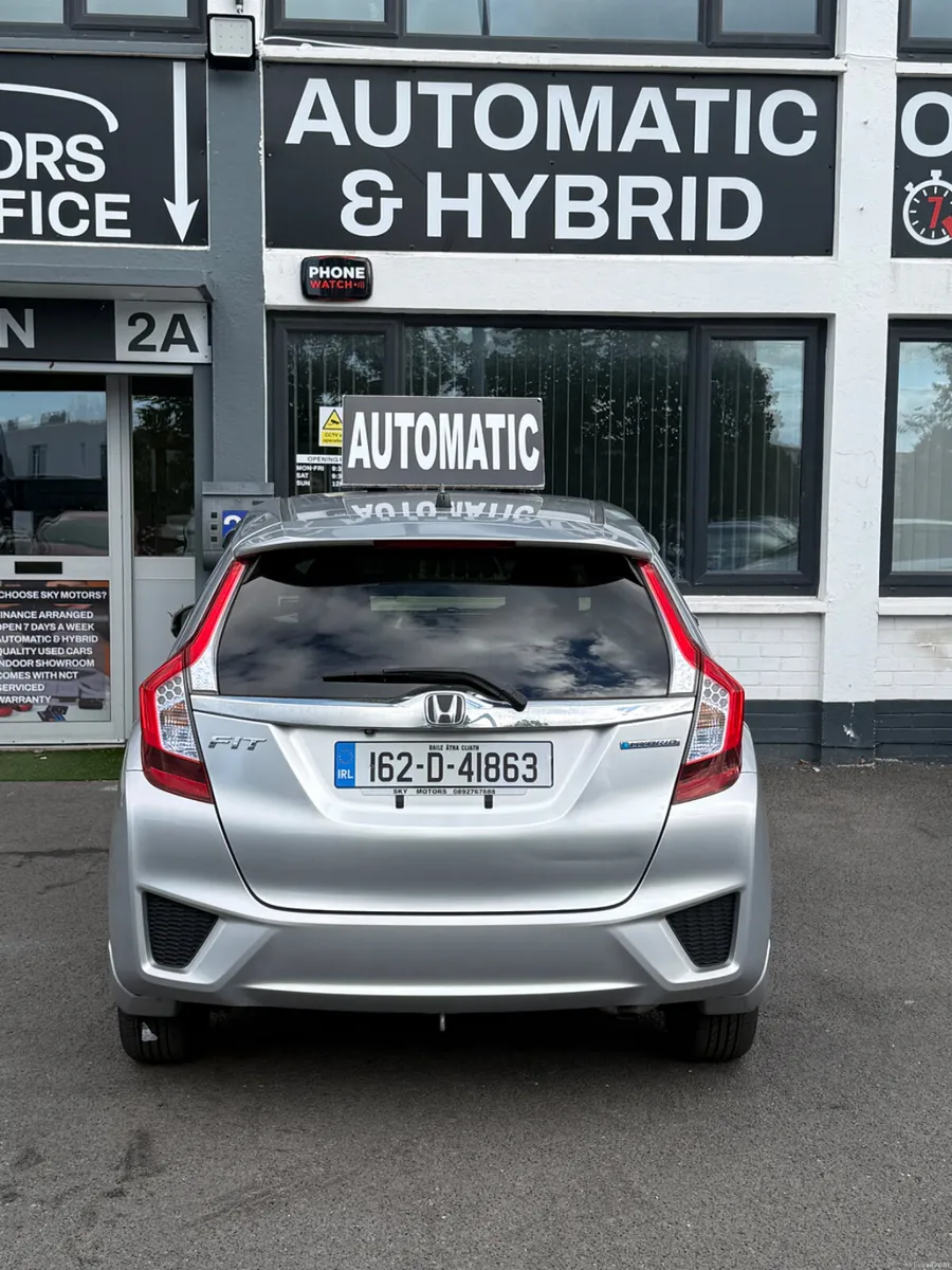 2016 Honda JAZZ/Fit 1.5 Hybrid Automatic,CarPlay - Image 5