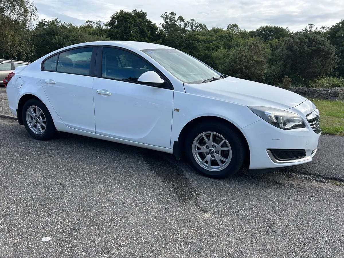 2015 Opel Insignia 1.4T Petrol - Image 2