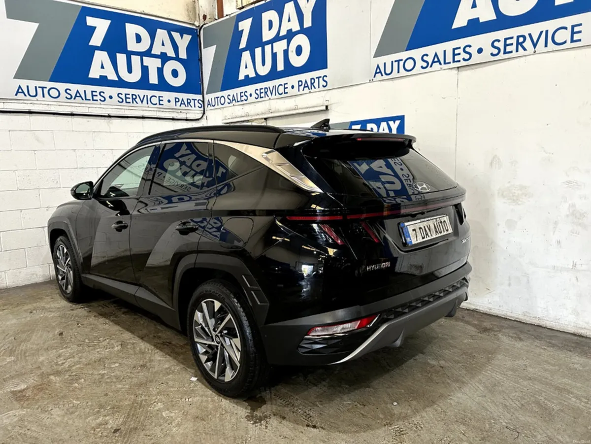 Hyundai Tucson EXECUTIVE PLUS DIESEL 5 5DR - Image 5