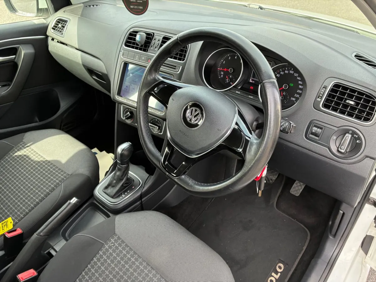 Volkswagen Polo DBA-6RCJZ 5DR AUTO - Image 5