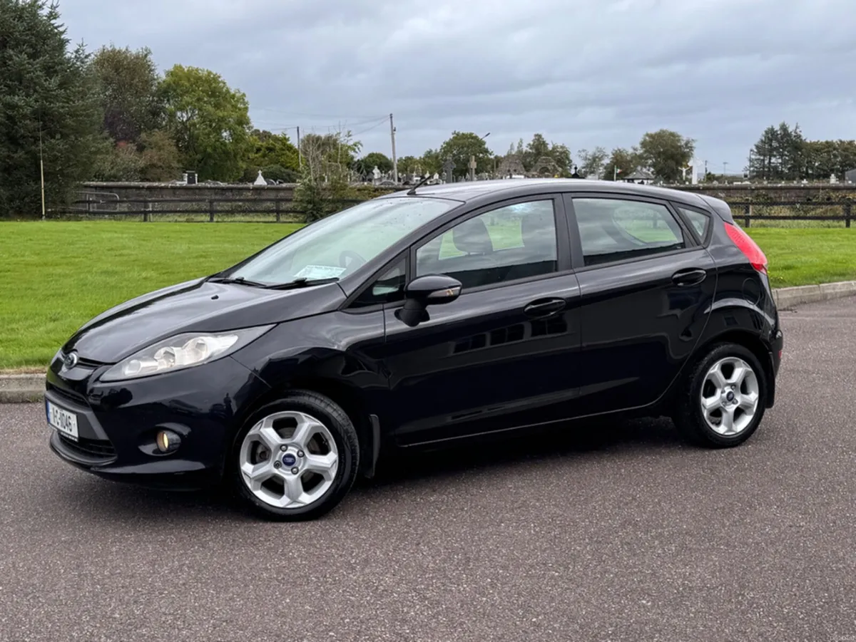 Ford Fiesta STYLE 1.25 60PS 5DR - Image 4
