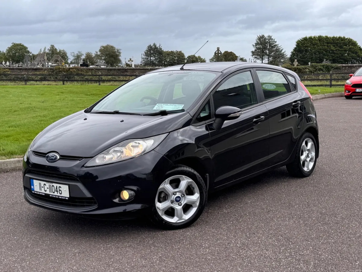 Ford Fiesta STYLE 1.25 60PS 5DR - Image 2