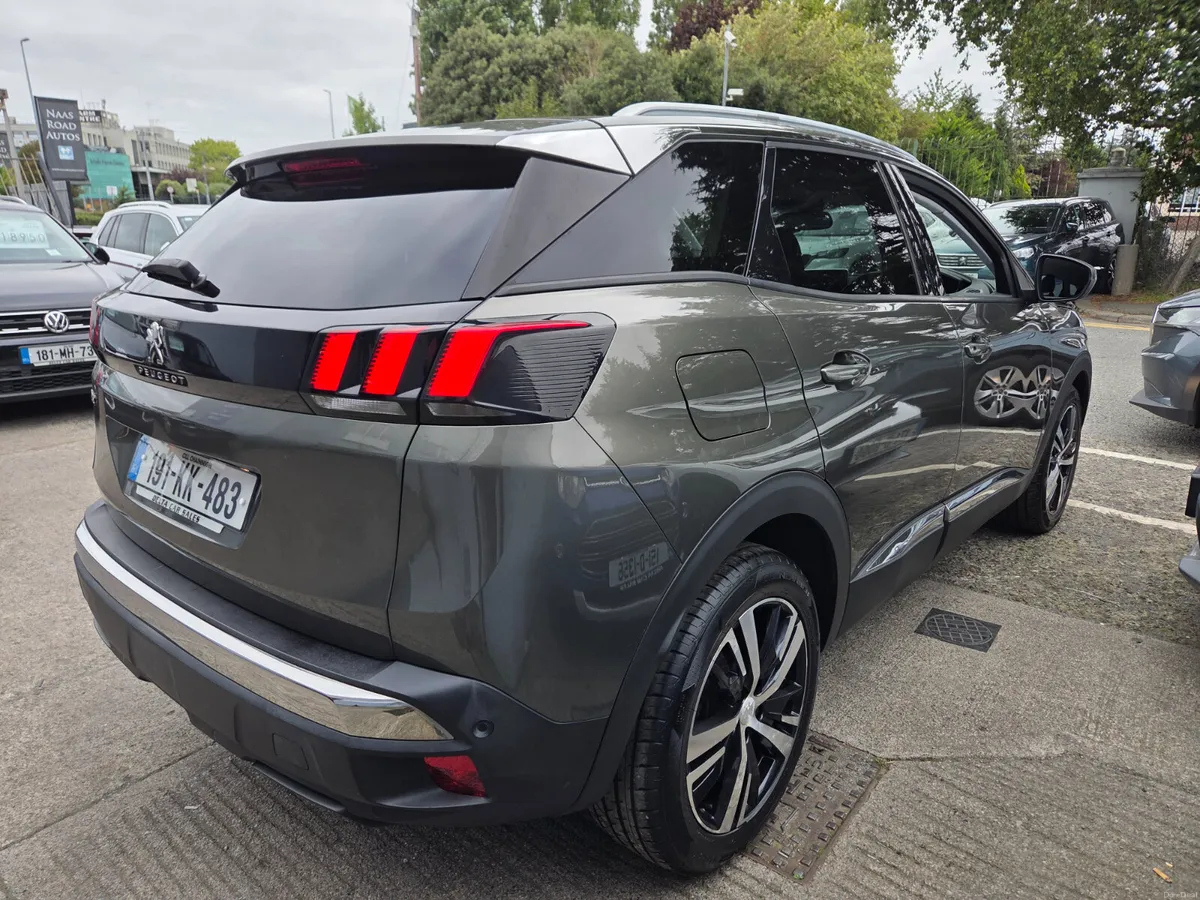2019 PEUGEOT 3008 ALLURE 1.2 PETROL MANUAL 130BHP - Image 6