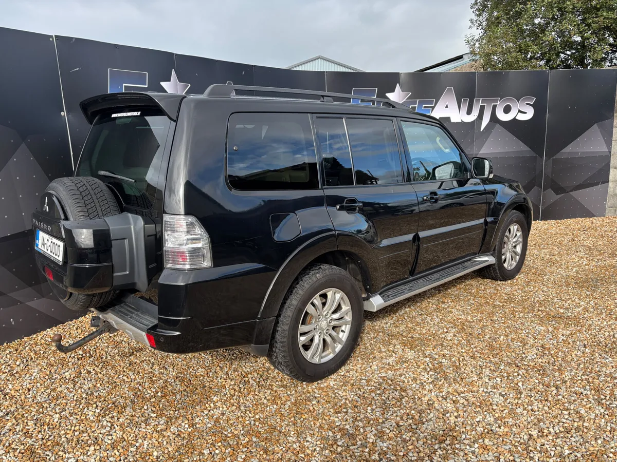 Mitsubishi Pajero LWB Crew Cab 3.2 Automatic 2014 - Image 4