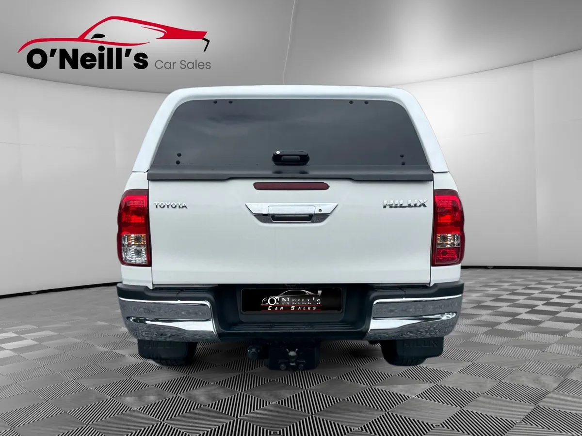 Toyota Hilux  2026  2.8 SR5 MANUAL    NO VAT! #457 - Image 6