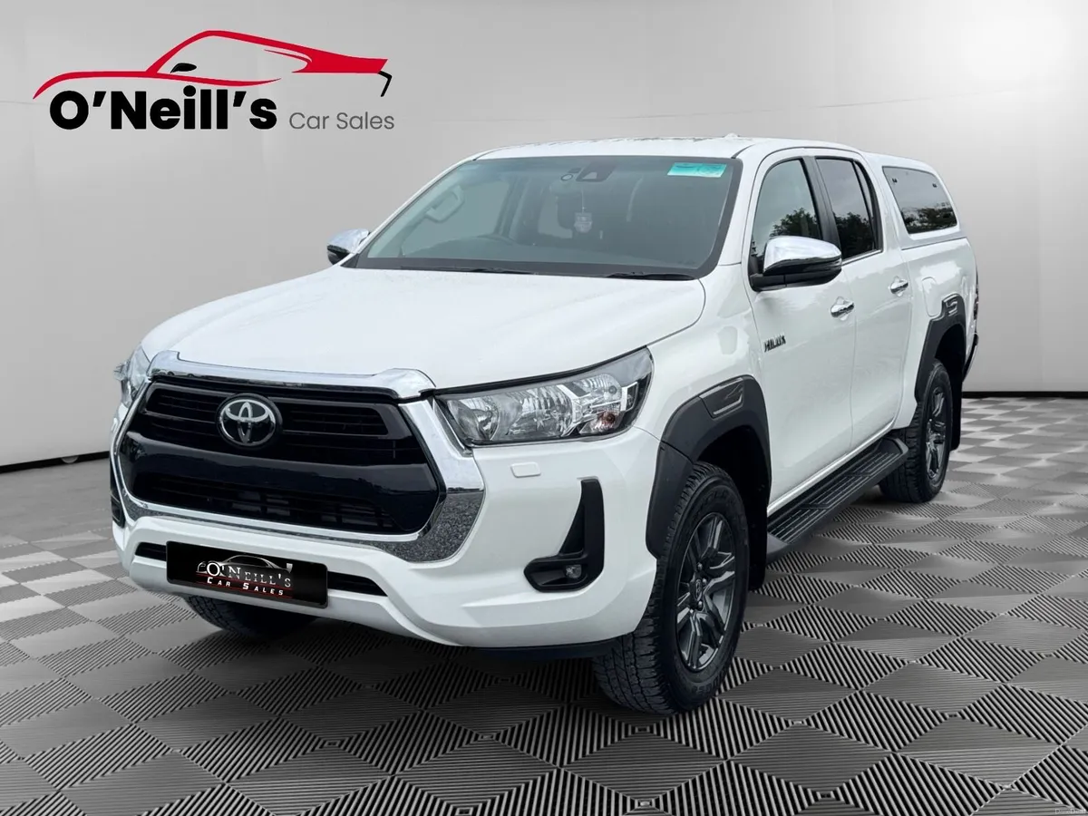 Toyota Hilux  2026  2.8 SR5 MANUAL    NO VAT! #457 - Image 2