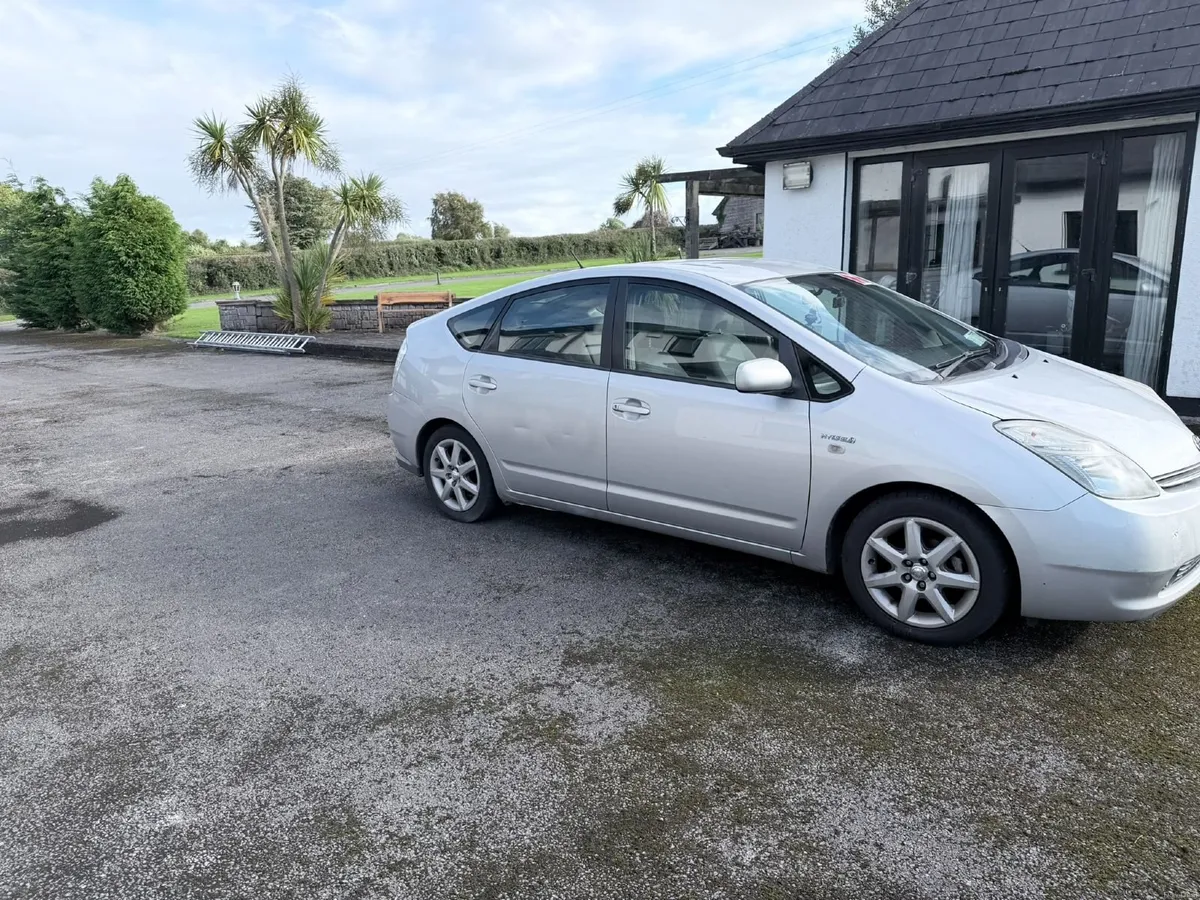 2008 Toyota Prius 1.5 Petrol Hybrid Automatic - Image 3