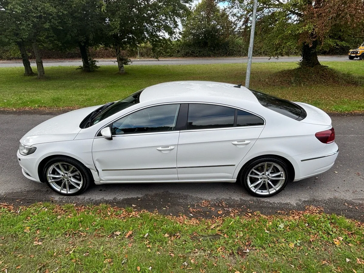 Volkswagen Passat CC - Image 4