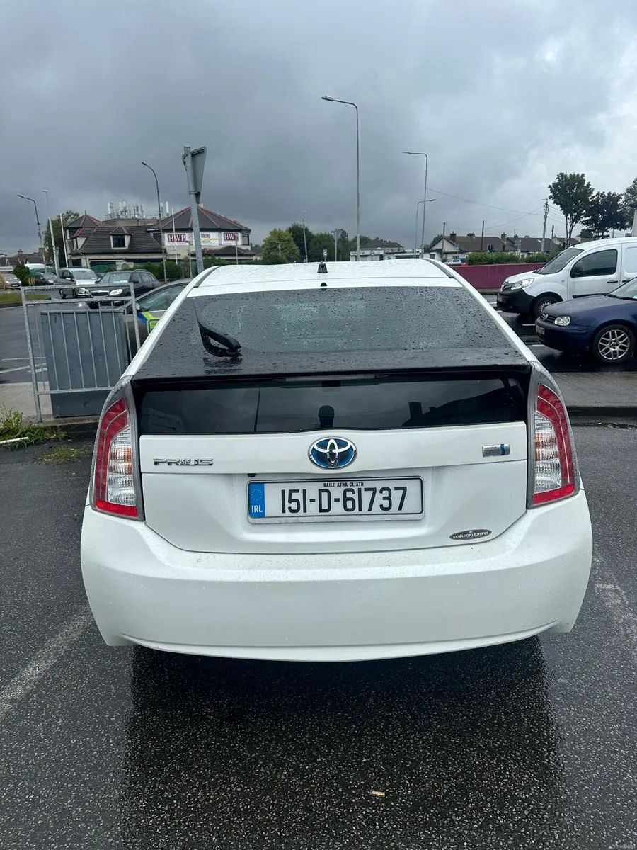 Toyota Prius 2015 - Image 1