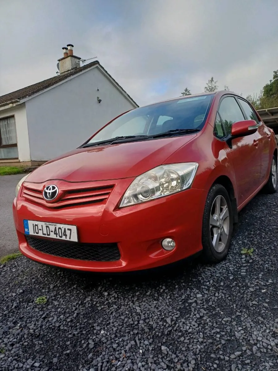 2010 Toyota Auris 1.4 D4D - Image 2