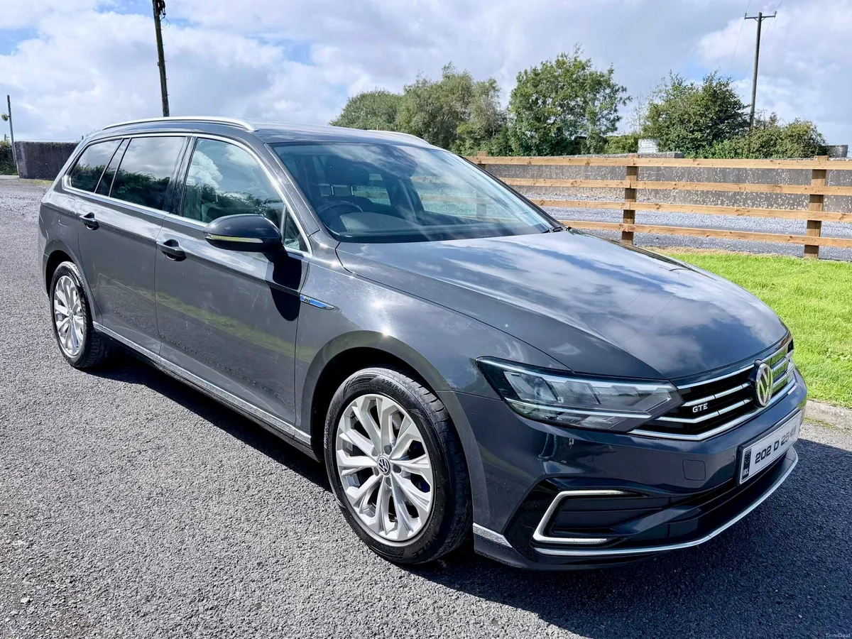 2020Volkswagen Passat 1.4  TSI PHEV - Image 1