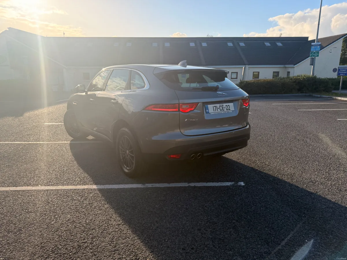 2017 Jaguar F-Pace 2.0D - Image 6