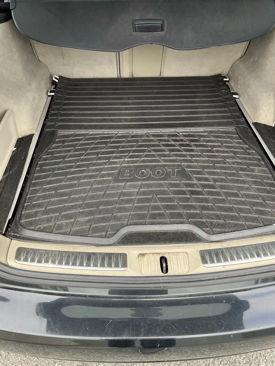 Toyota Avensis  2.0 litre D4D 2009 - Image 6