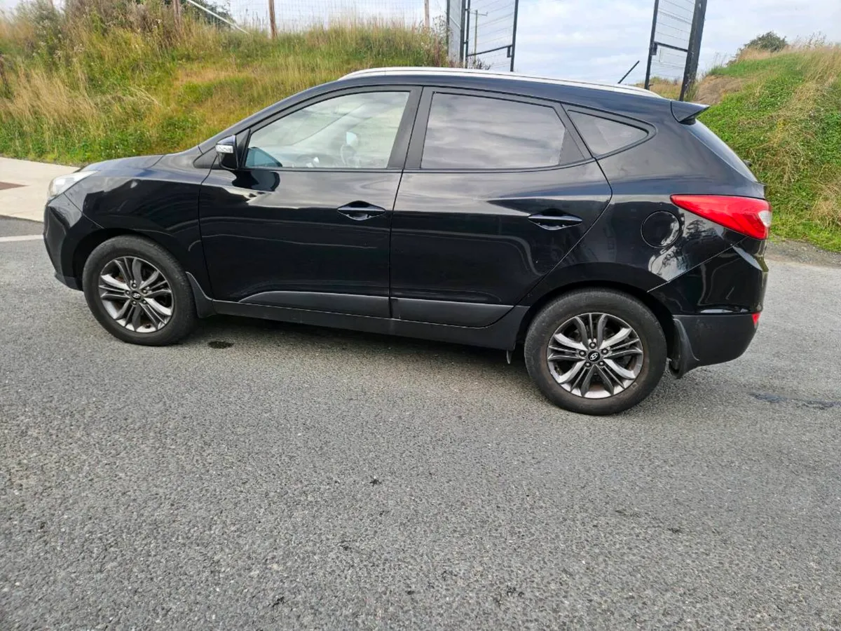 2014 Hyundai ix35 2.0  Diesel 4X4
Automatic Gearbo - Image 4
