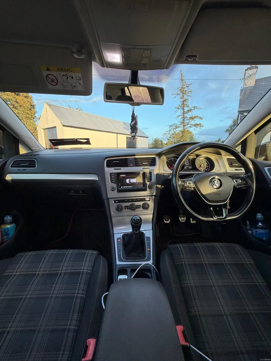 Volkswagen Golf - Image 5