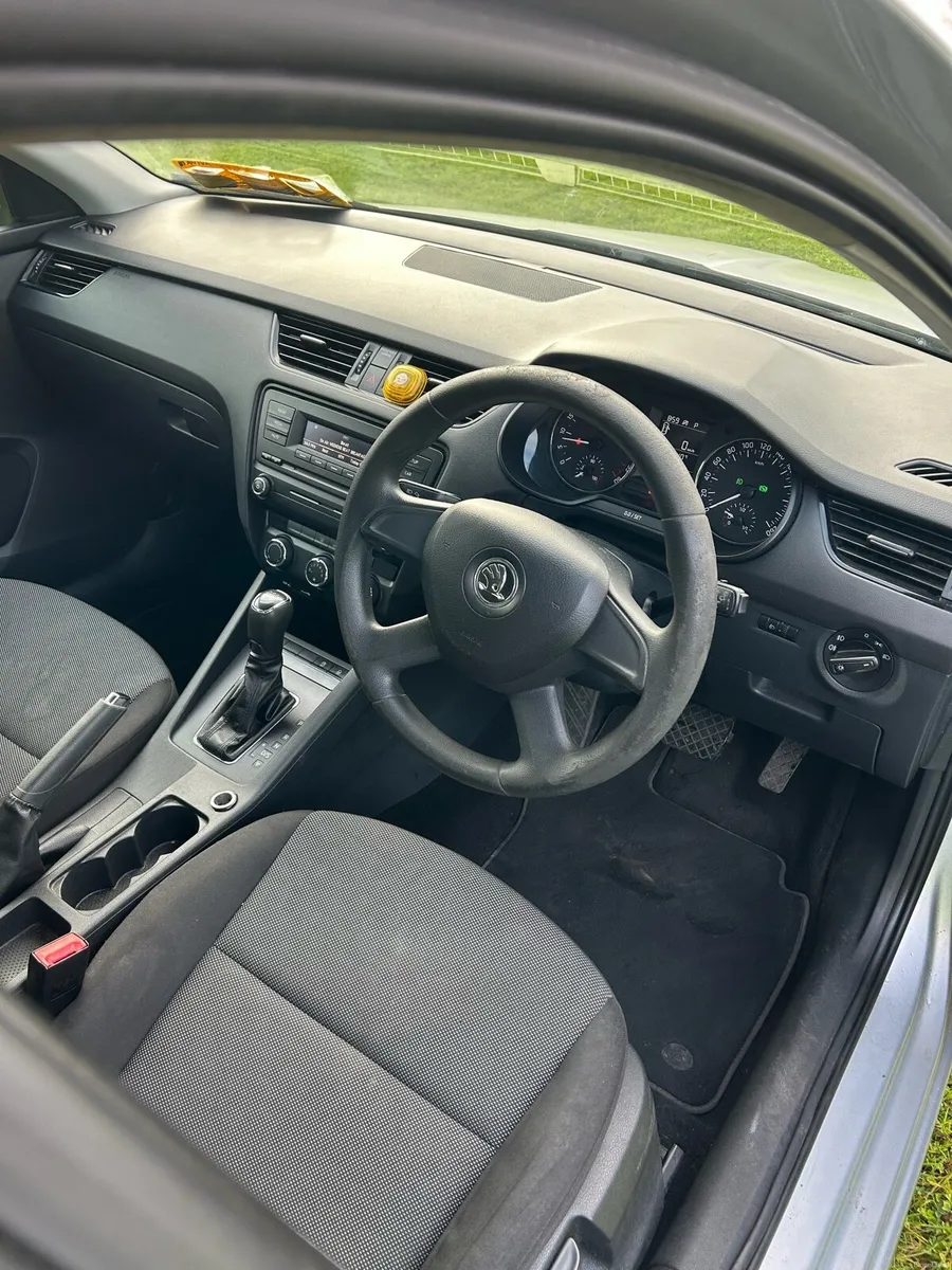 2014 Skoda Octavia diesel automatic - Image 6