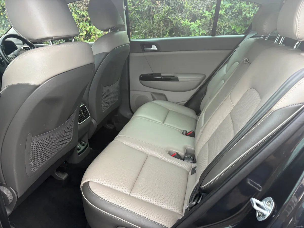 Kia Sportage 2018 1.7 - Image 6