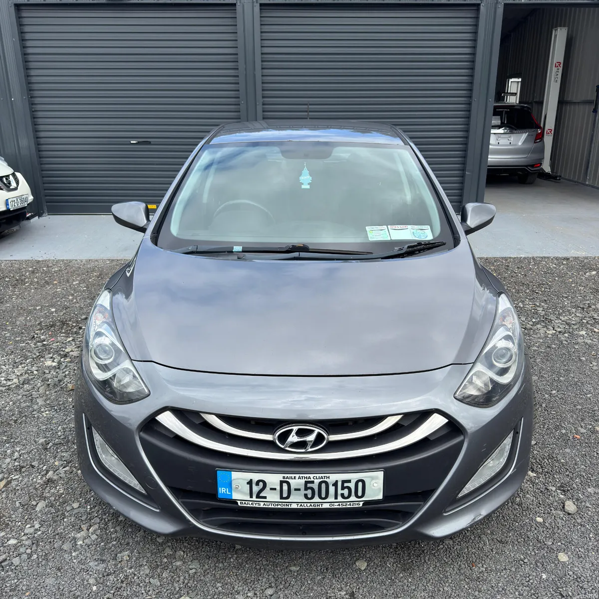 Hyundai i30 2012 Manual - Image 2