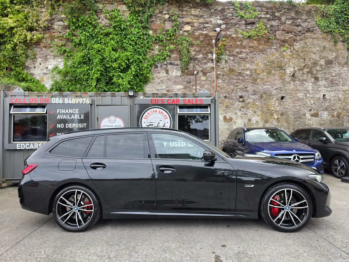 BMW 330e M-Sport Pro Pack Touring 2023 (231) - Image 3