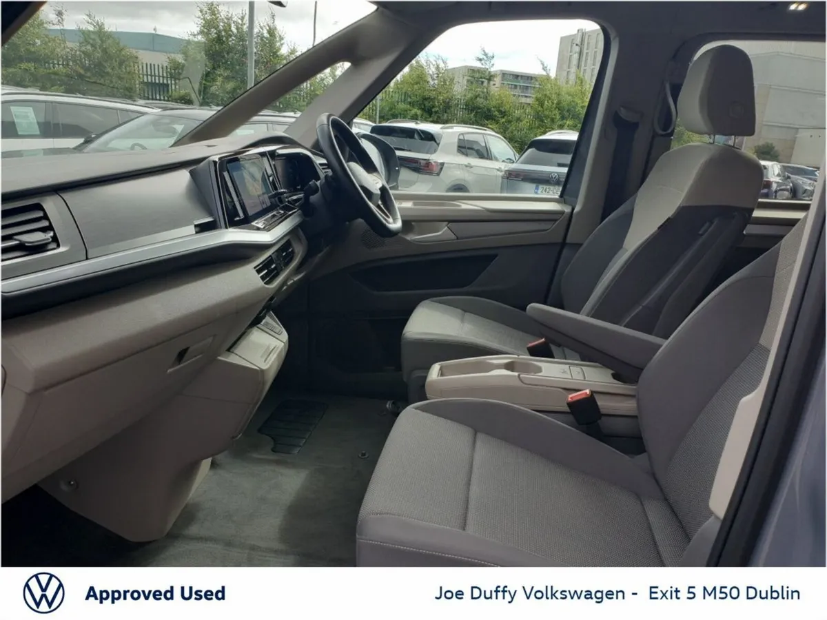 Volkswagen Multivan LIFE PHEV S-A  TSi 218 AUTO - Image 3