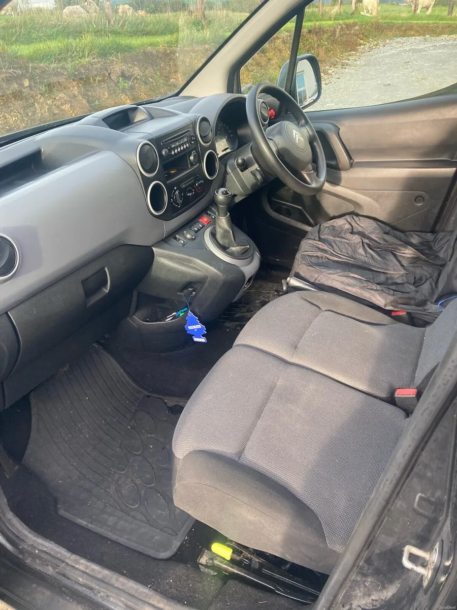 2017 berlingo - Image 5