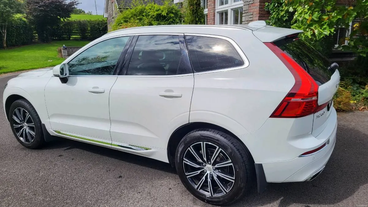 Volvo XC60 2.0 D4 4WD Inscription Auto** - Image 4