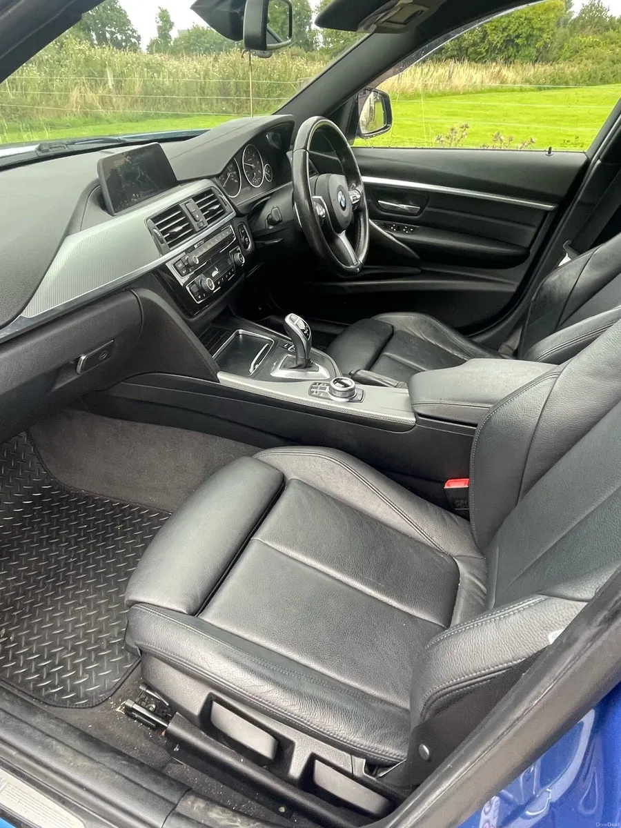 BMW 320d M Sport Auto, Leather - Image 3