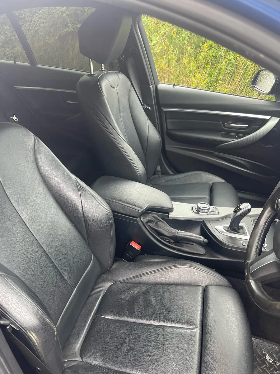 BMW 320d M Sport Auto, Leather - Image 6