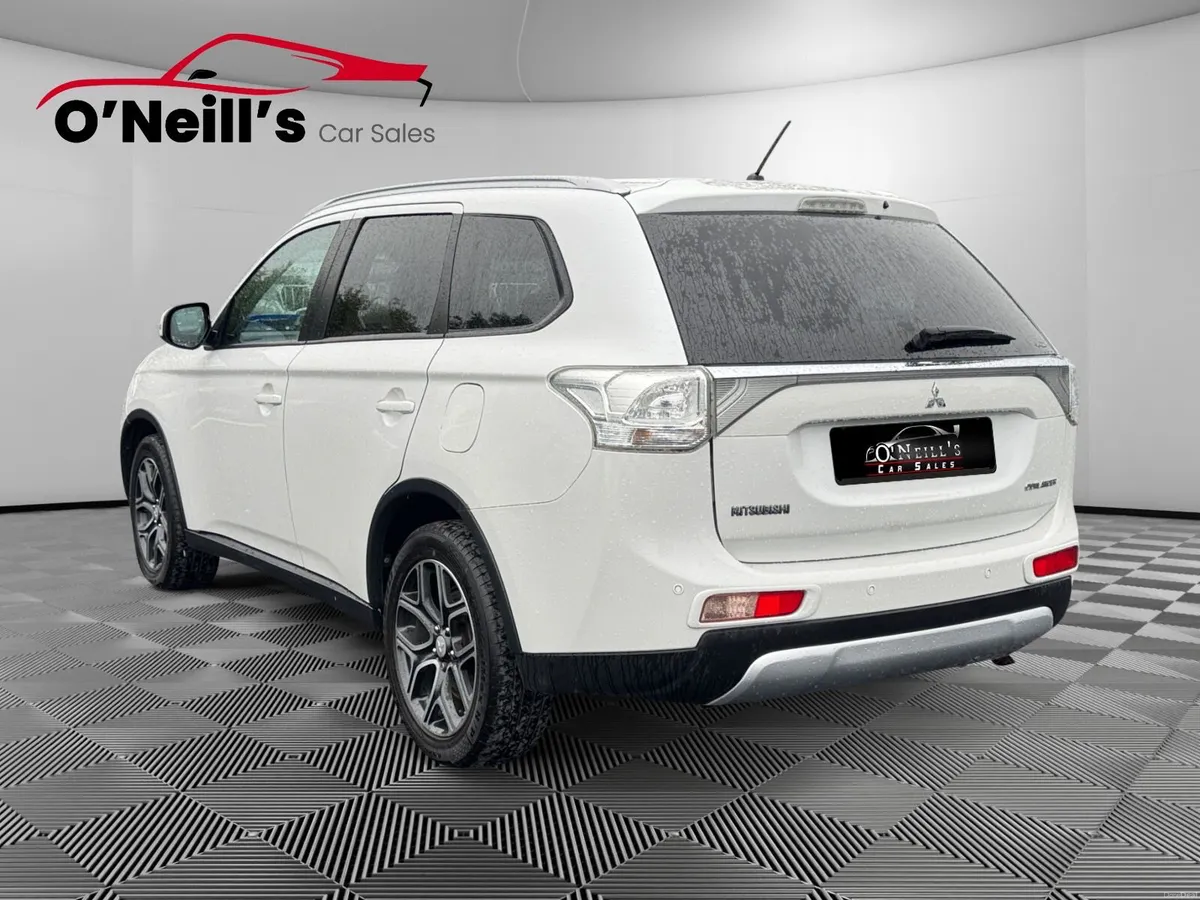 Mitsubishi Outlander 2015 2.2 DI-D 4X4 148hp  #460 - Image 6