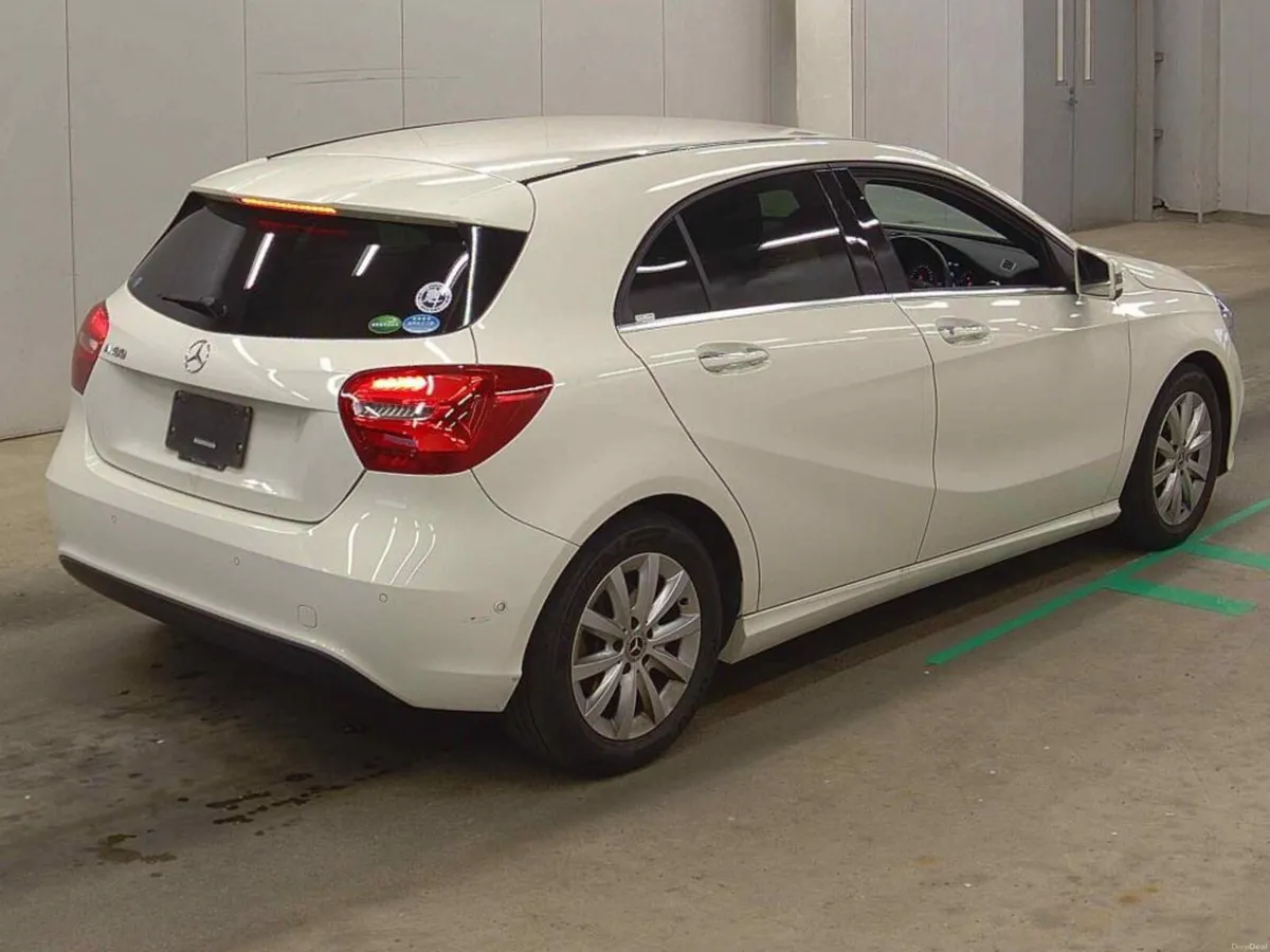MERCEDES BENZ A180 STYLE AUTO 2017 - Image 2