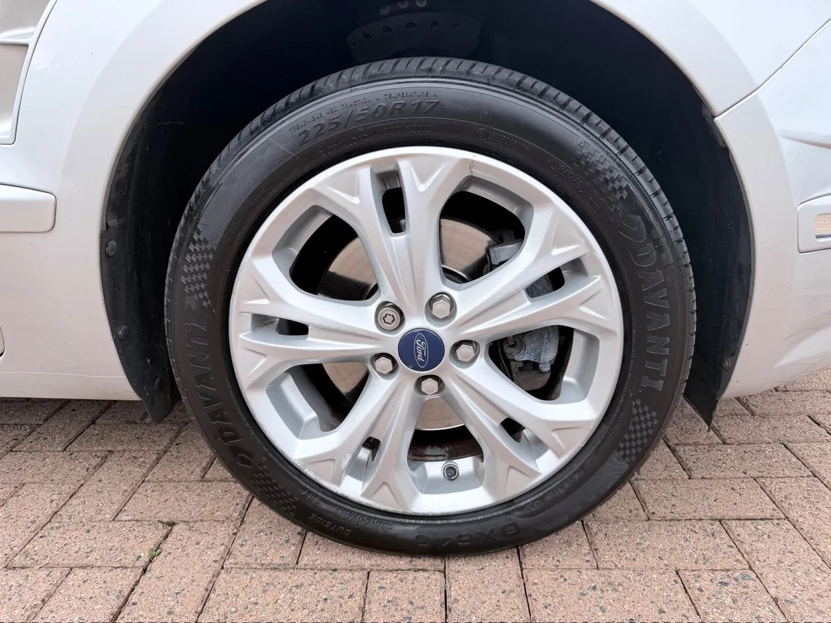 Ford S-Max 2.0 Titanium NCT 01/27 LOW MILES - Image 5