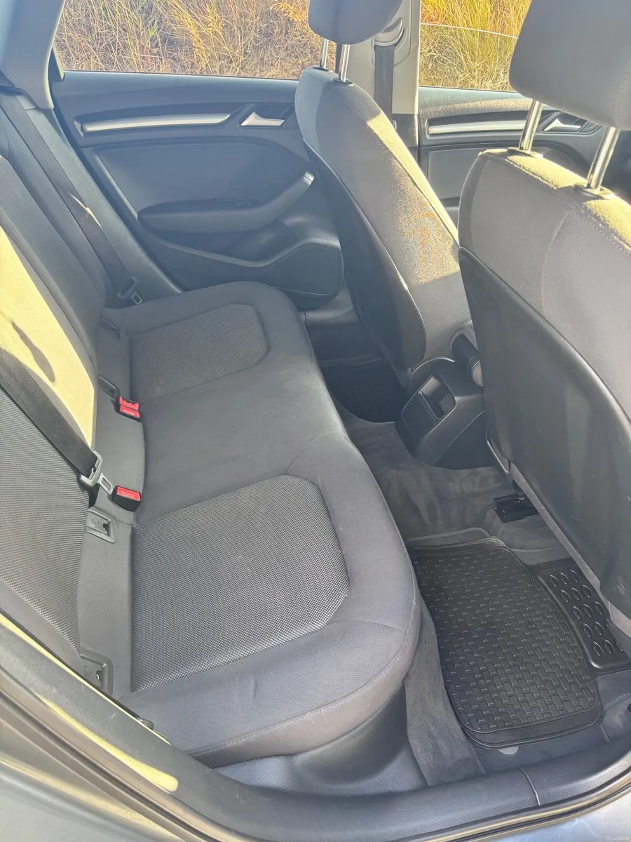 Audi A3 2018 - Image 6