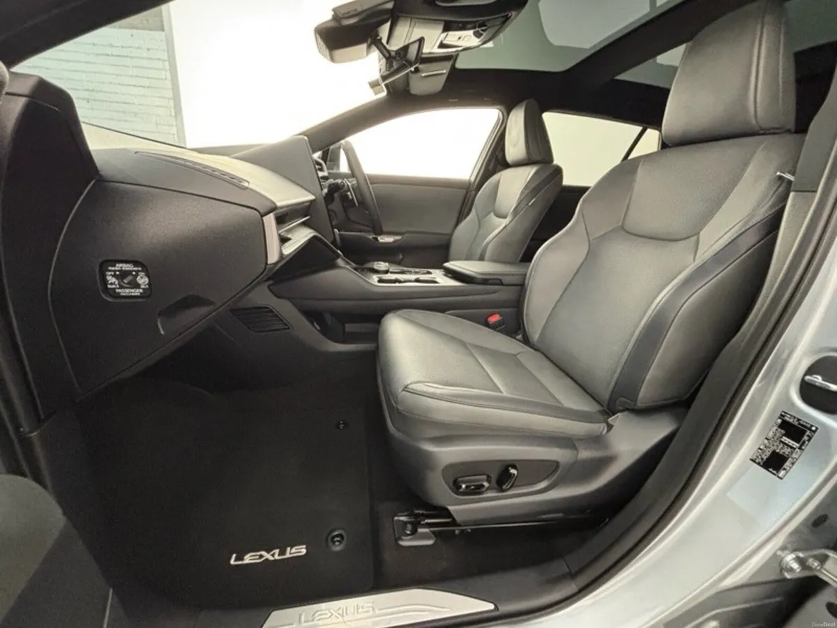 Lexus RZ RZ350e Executive - Image 6