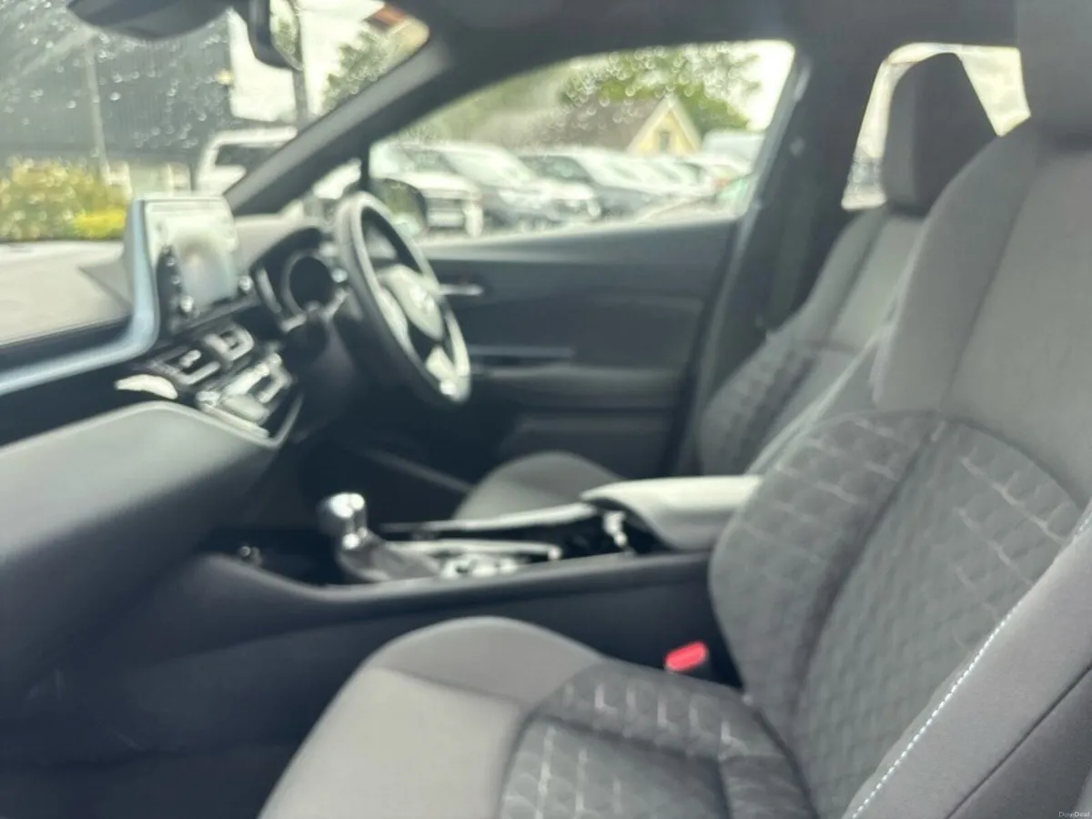 Toyota C-HR C-HR 1.8 HYBRID SPORT - Image 6