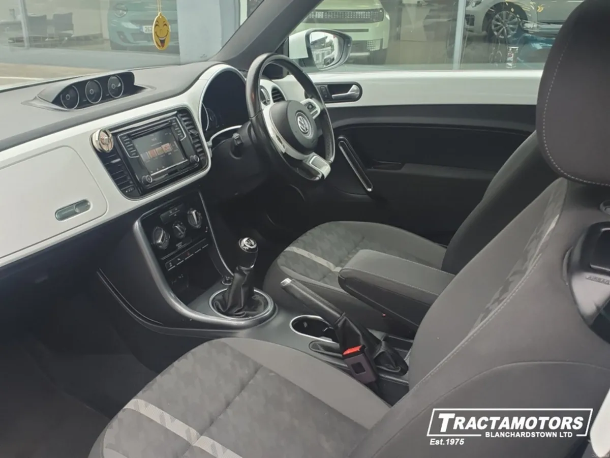 Volkswagen Beetle DESIGN 2.0 TDI MANUAL 5SPEED BLU - Image 4