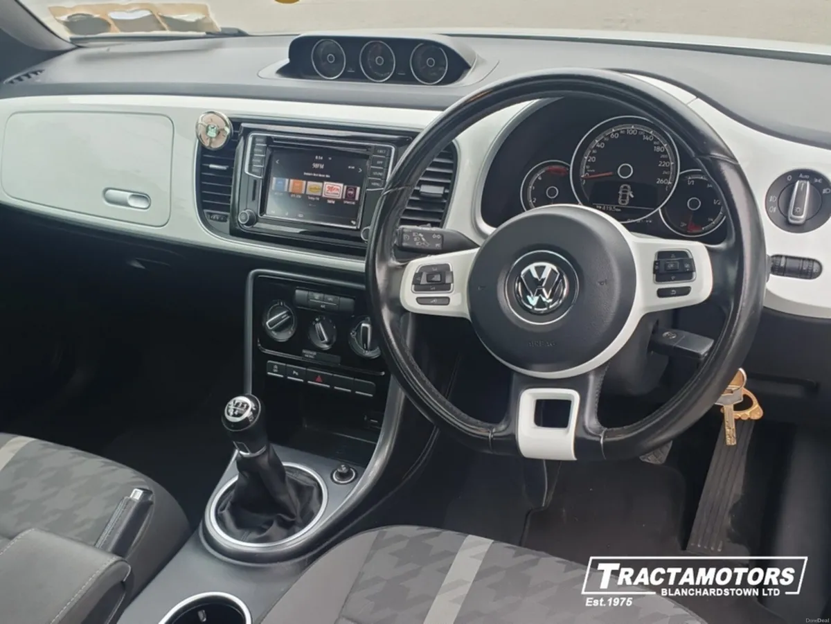 Volkswagen Beetle DESIGN 2.0 TDI MANUAL 5SPEED BLU - Image 2