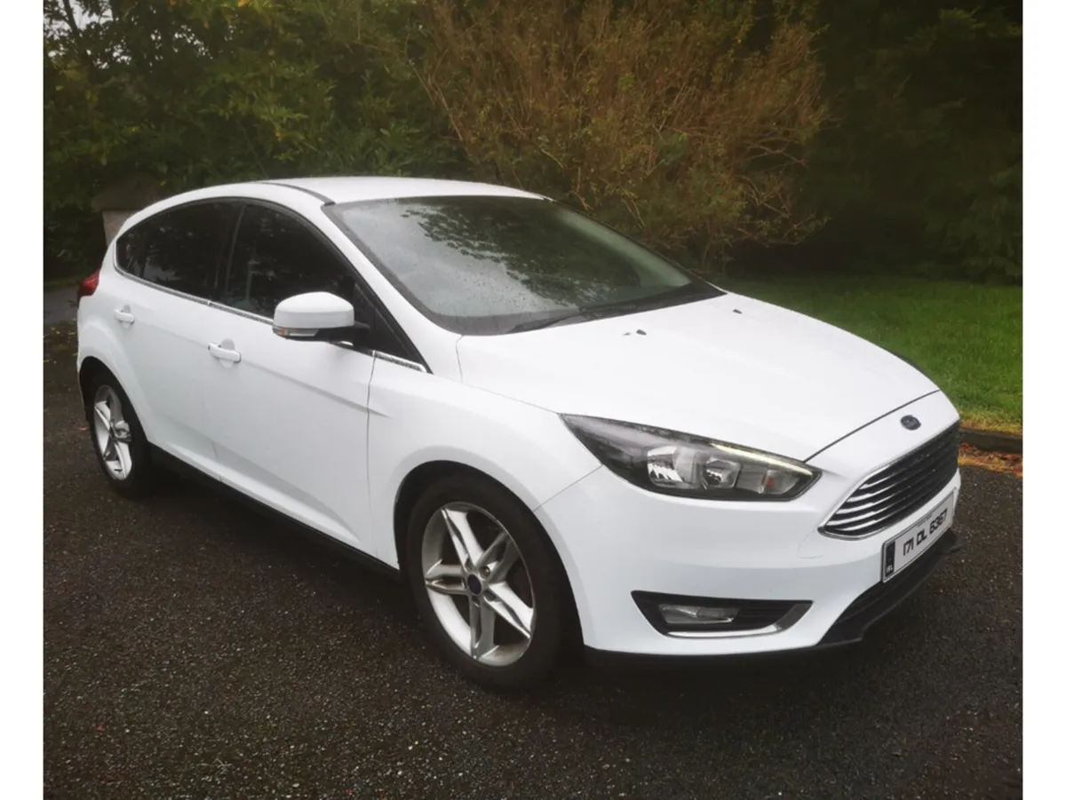 Ford Focus TITANIUM S/S 120PS 5DR - Image 3