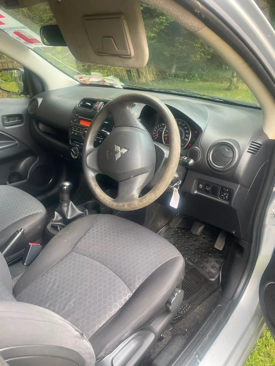 Mitsubishi Space Star 2014 - Image 2