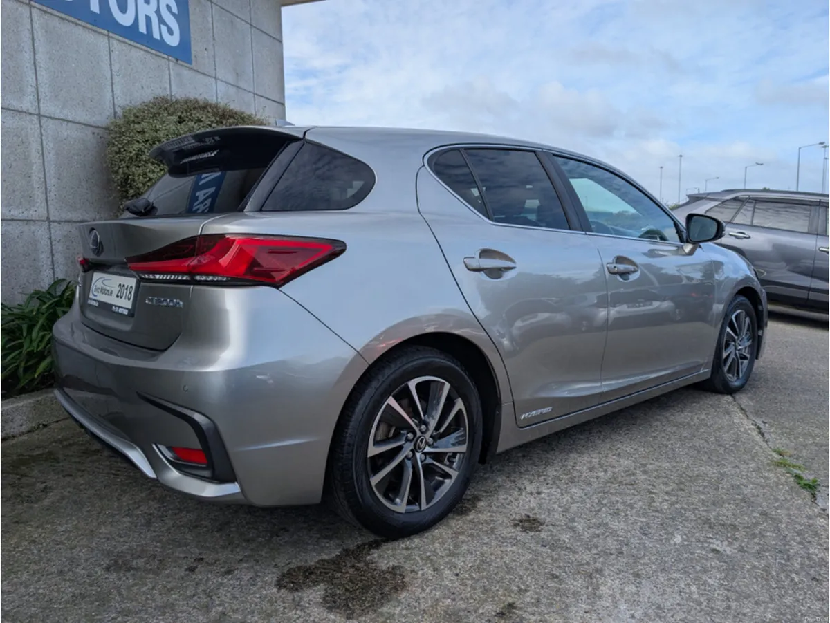 Lexus CT VERSION C AUTOMATIC HYBRID 1.8 PETROL //L - Image 6