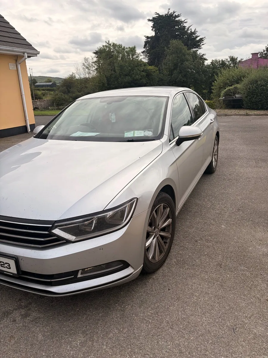 Volkswagen Passat Read Add - Image 3