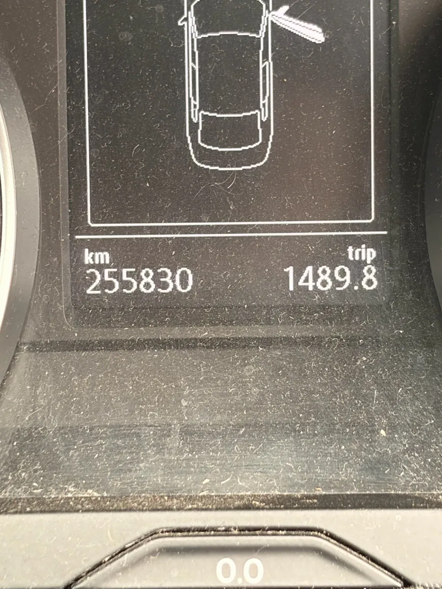 Volkswagen Passat Read Add - Image 5