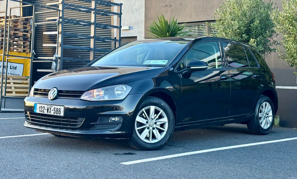 2013 Volkswagen Golf - Image 3