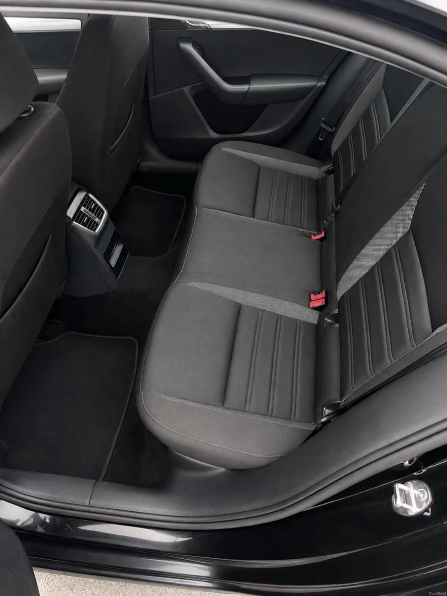 Stunning 2017 Skoda Octavia – Automatic Diesel - Image 3
