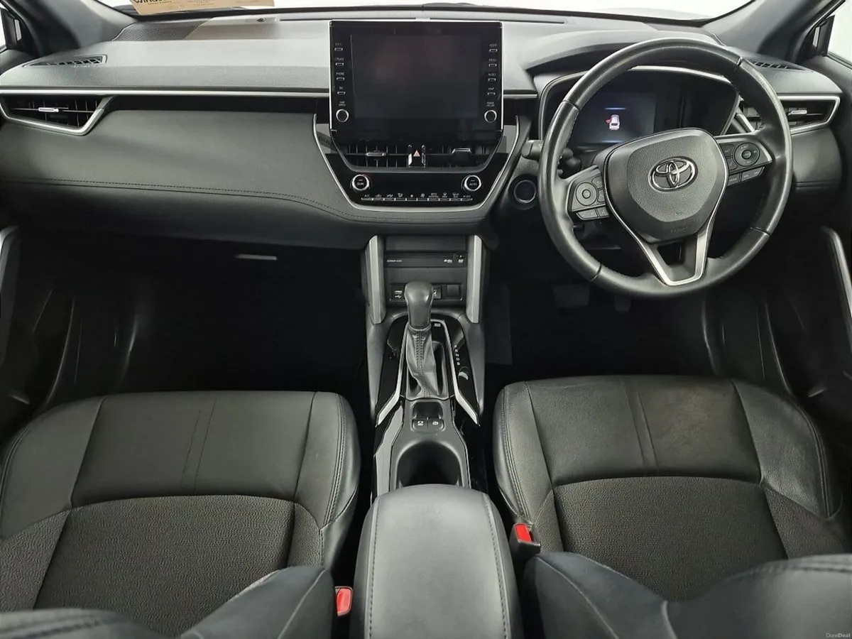 Toyota Corolla Cross 1.8 Hybrid - Image 3