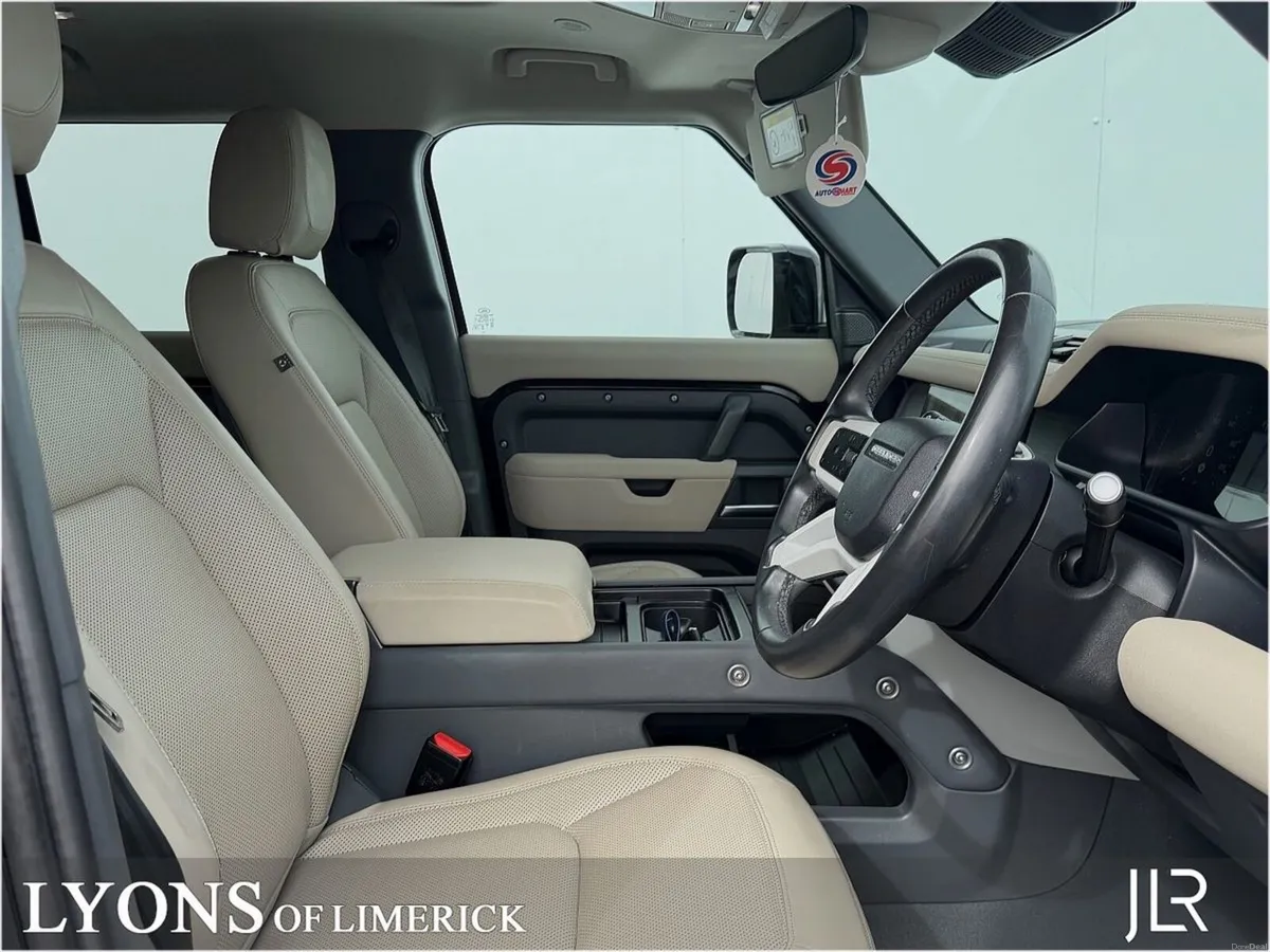 Land Rover Defender 110 2.0 Si4 PHEV S - Image 3