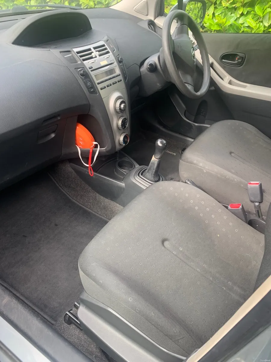 Toyota Yaris 2006 - Image 4