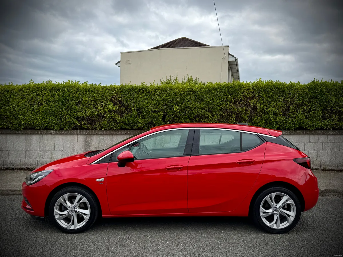 Opel Astra 1.0 Petrol SRi Sport 5dr Hatchback. - Image 3