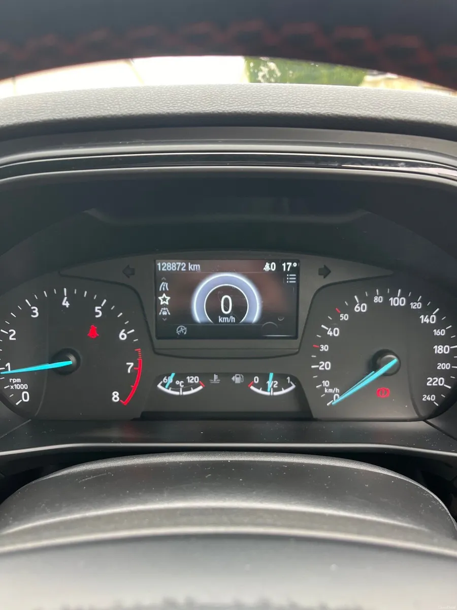 Ford Focus 2019 - Image 2