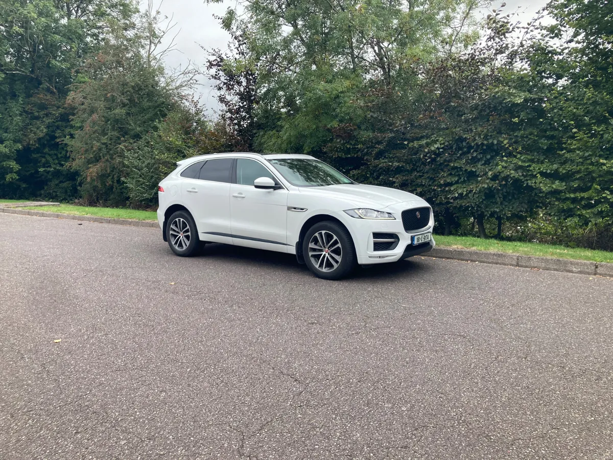 2018 Jaguar F-Pace 2.0 D AWD 180 BHP R-SPORT - Image 1
